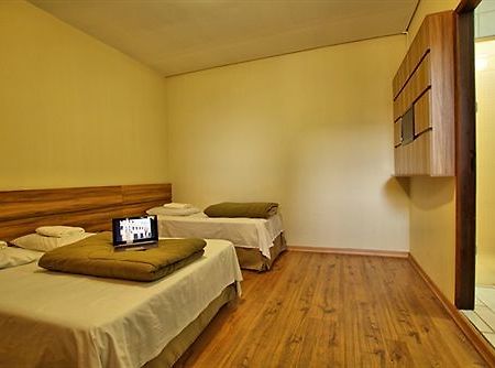 Hostel Roma Curitiba Exteriör bild