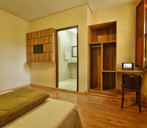 Hostel Roma Curitiba Exteriör bild